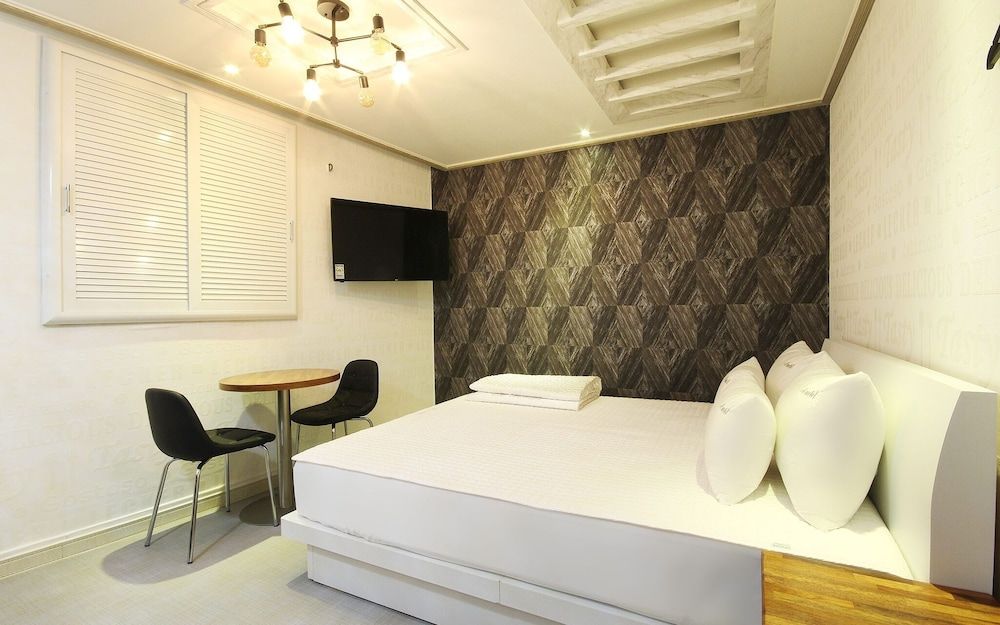 Busan Gupo A Room (Standard room (Netflix viewing availa) 15