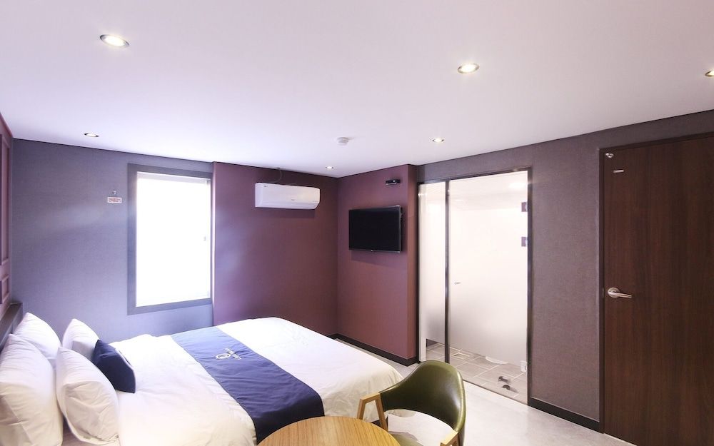 undefined Busan Yeonsandong Ellui 8