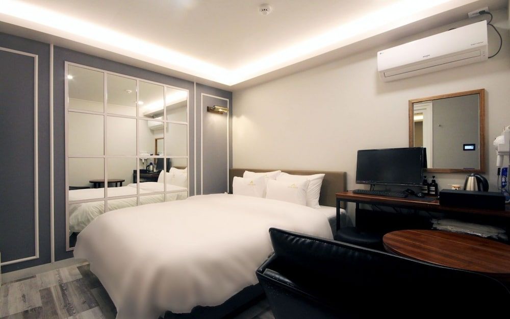 Louis Hotel Busan Beomildong Room (Deluxe (Clothing Care Device Netflix)) 4