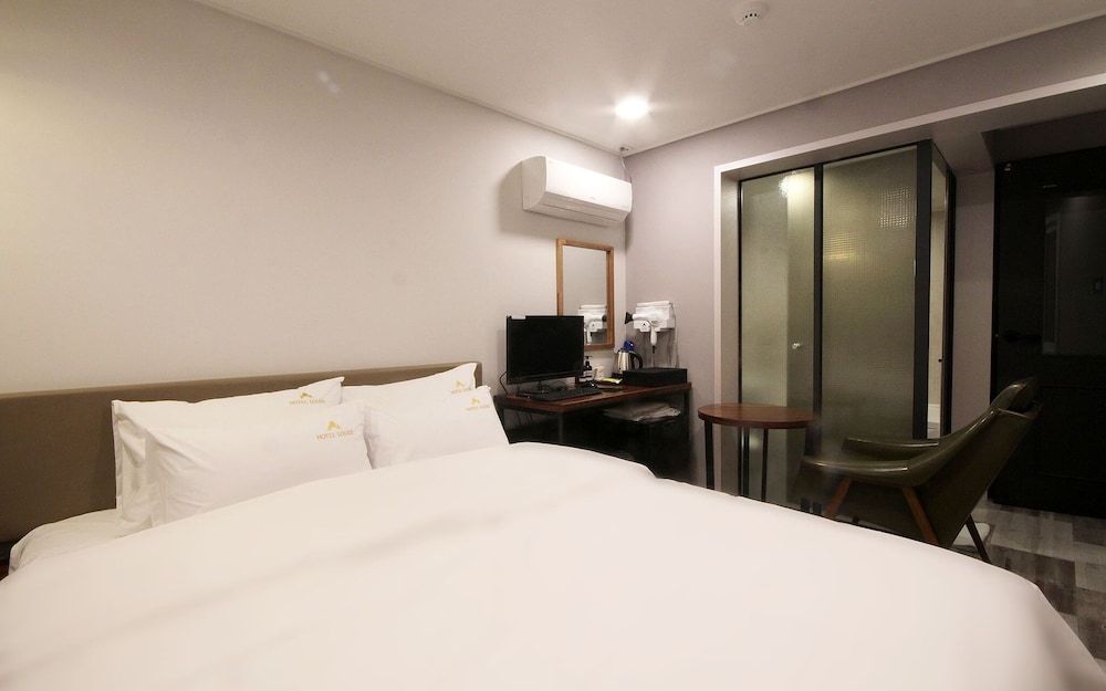 Louis Hotel Busan Beomildong Room (Deluxe (Clothing Care Device Netflix)) 11