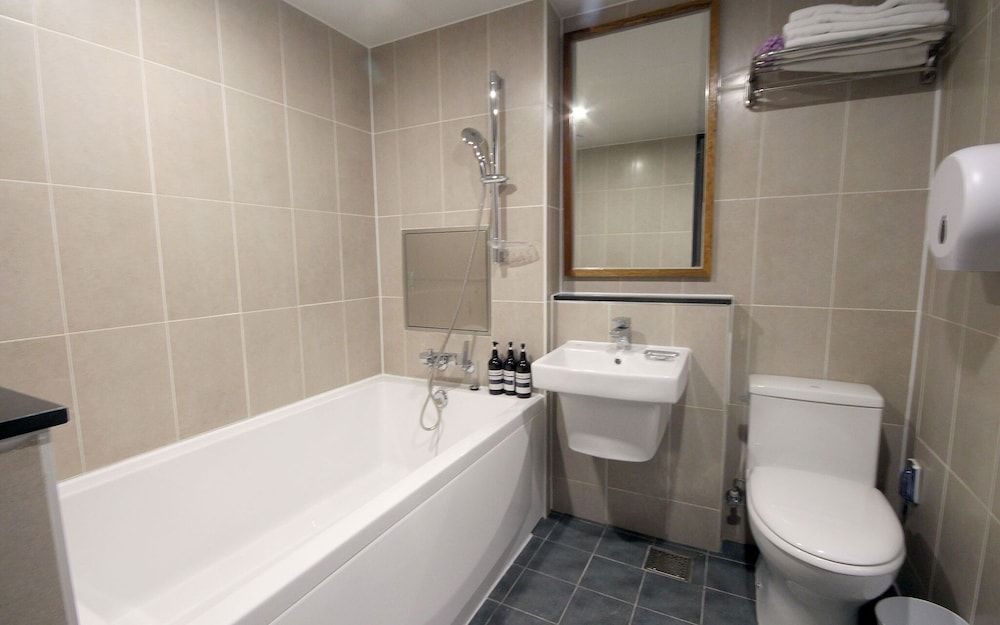 Louis Hotel Busan Beomildong Room (Deluxe (Clothing Care Device Netflix)) 15