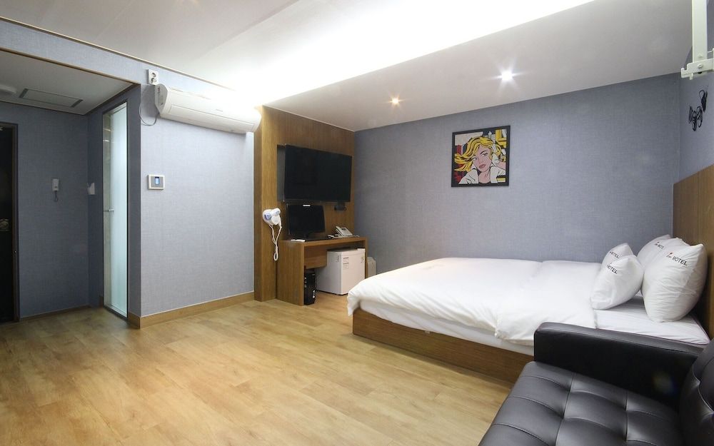 Busan Haeundae T Stay Room (Deluxe room) 2