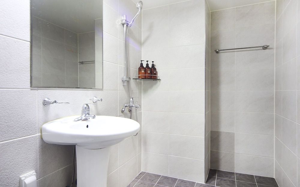 Busan Haeundae T Stay Room (Twin) 12