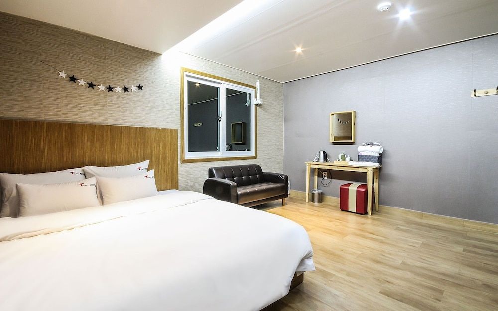 Busan Haeundae T Stay Room (Deluxe room) 5