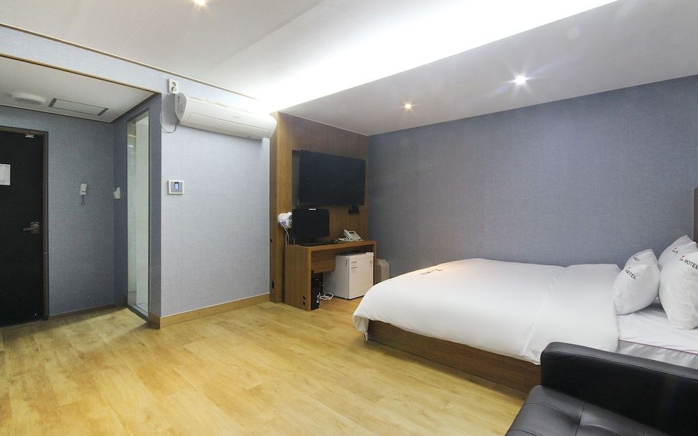 Busan Haeundae T Stay Room (Deluxe room) 8