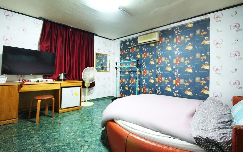 undefined Busan Chungmudong Uri 2