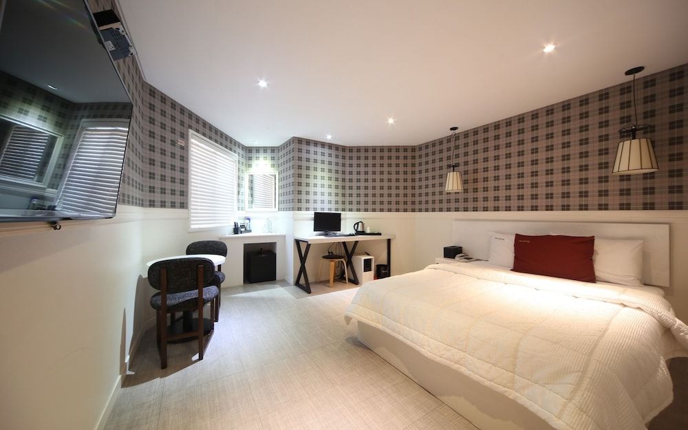 Busan Yeonsandong 17th Room (Deluxe Double Room (Netflix viewing a) 15