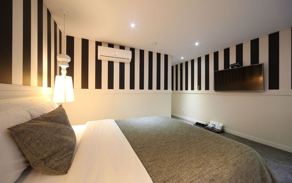 undefined Busan Yeonsandong 17th 10