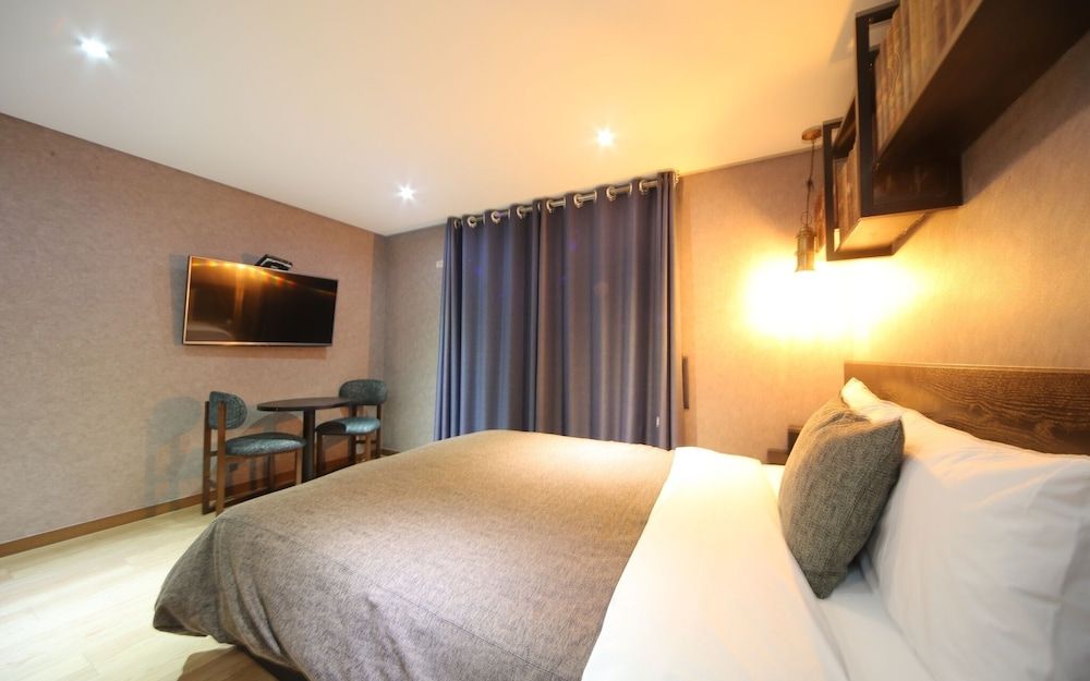 Busan Yeonsandong 17th Room (Deluxe Double Room (Netflix viewing a) 14