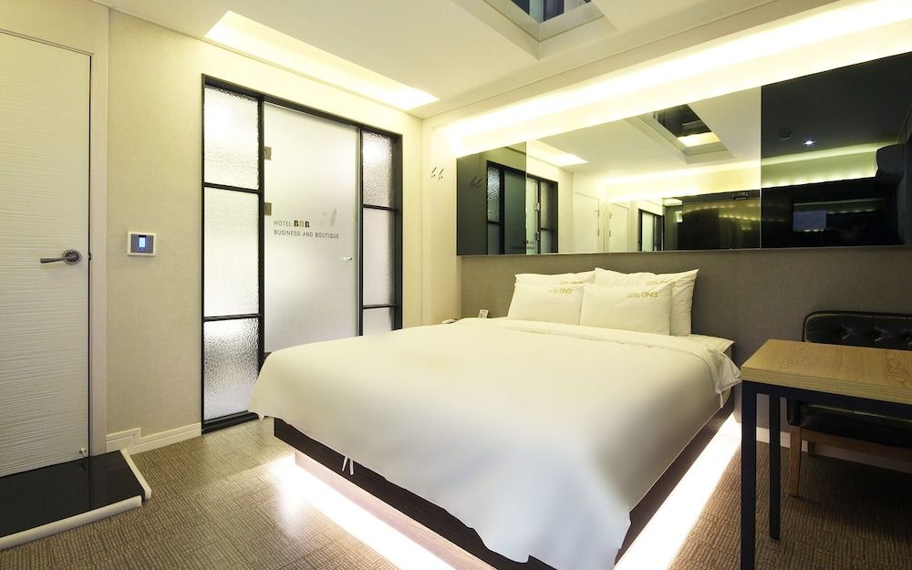 Busan Yeonsan-dong BNB Room (Standard room B) 2