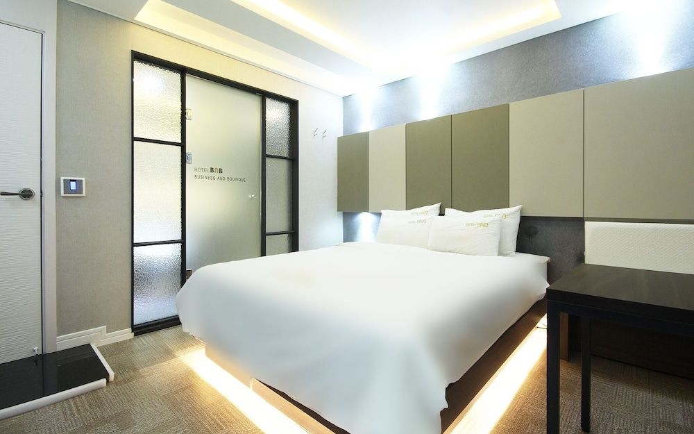 Busan Yeonsan-dong BNB Room (Standard Room C) 2