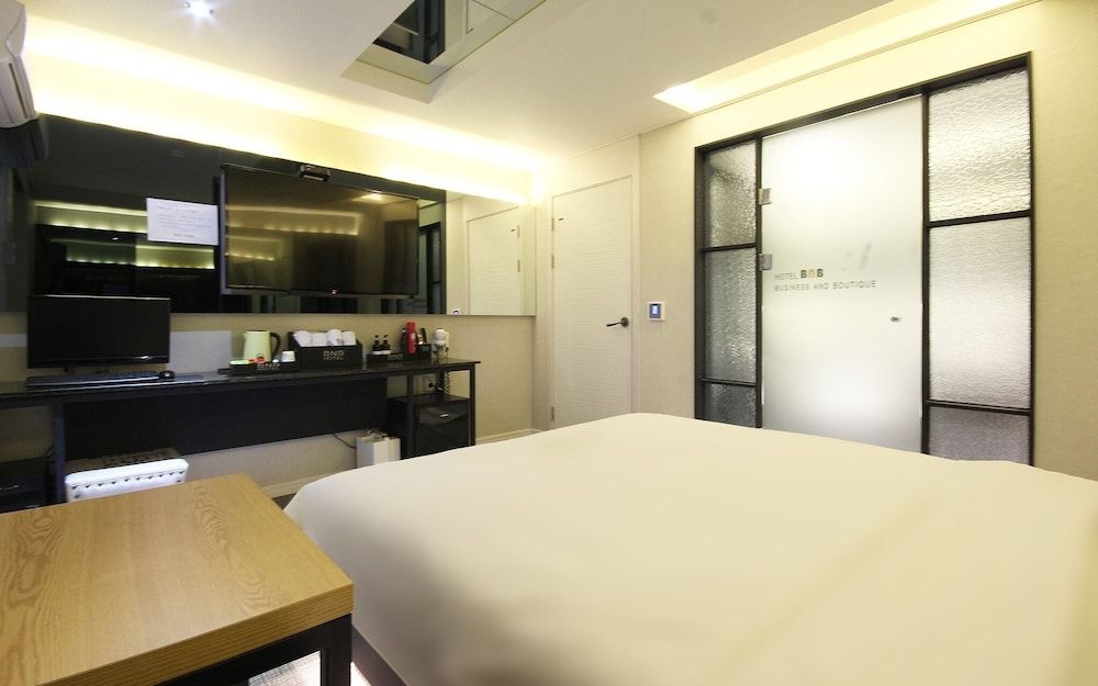Busan Yeonsan-dong BNB Room (Standard room B) 3