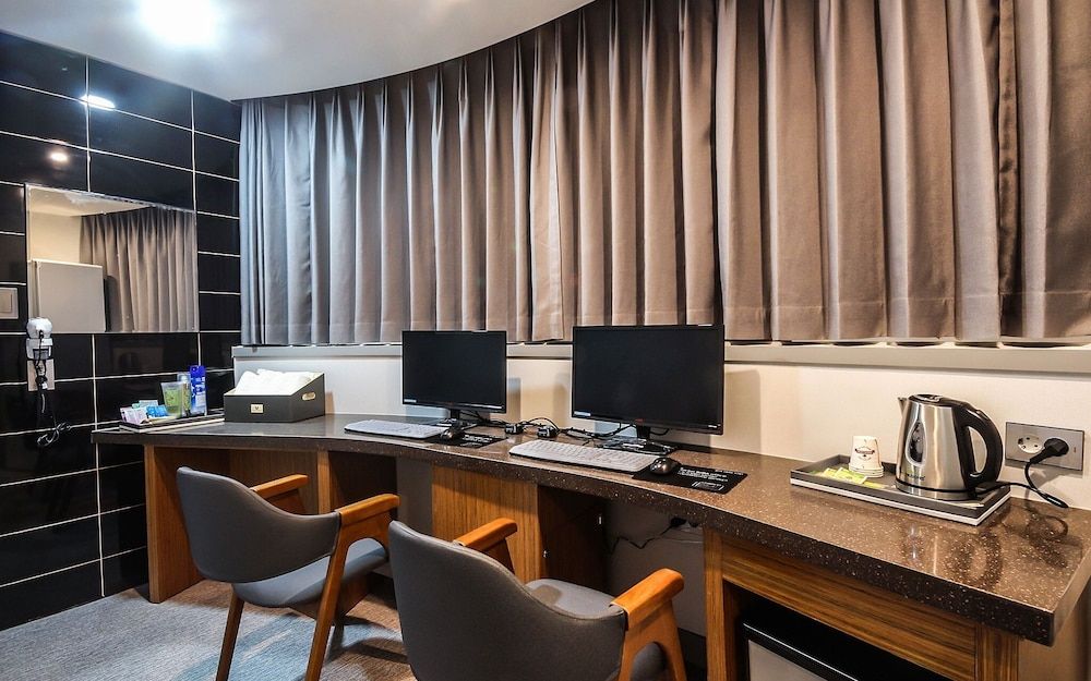 Busan Oncheonjang Hotel Mithuna Room (Twin) 7