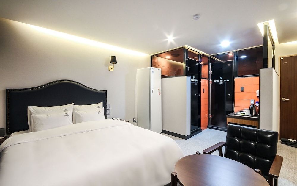 Busan Oncheonjang Hotel Mithuna Room (Standard Room) 4