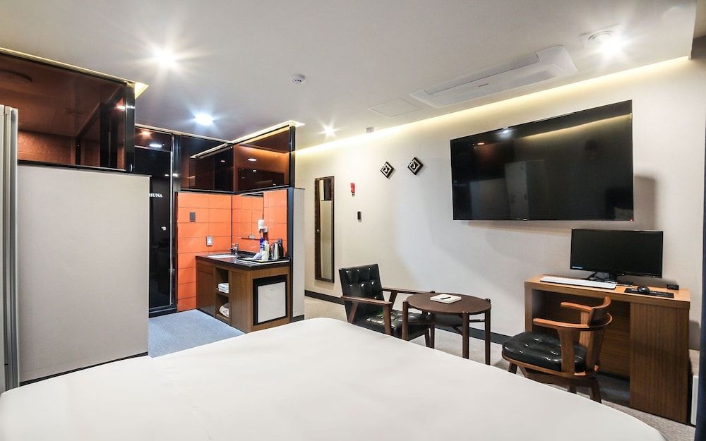 Busan Oncheonjang Hotel Mithuna Room (Standard Room) 3
