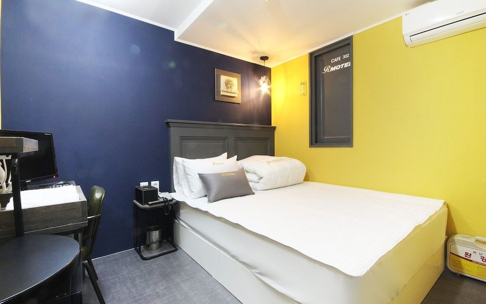 Busan Seomyeon R Room (Standard Room) 19