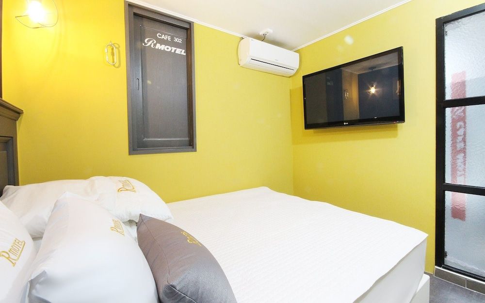 Busan Seomyeon R Room (Standard Room) 21