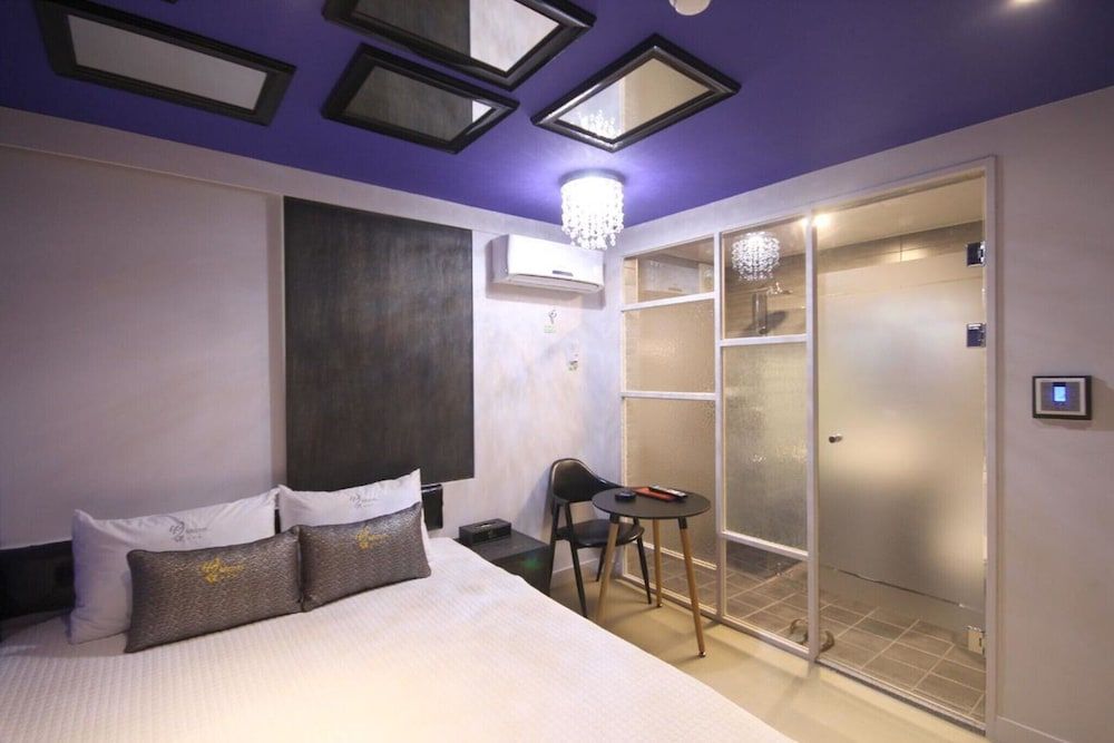 Busan Deokcheon Some Room (Standard Room) 16