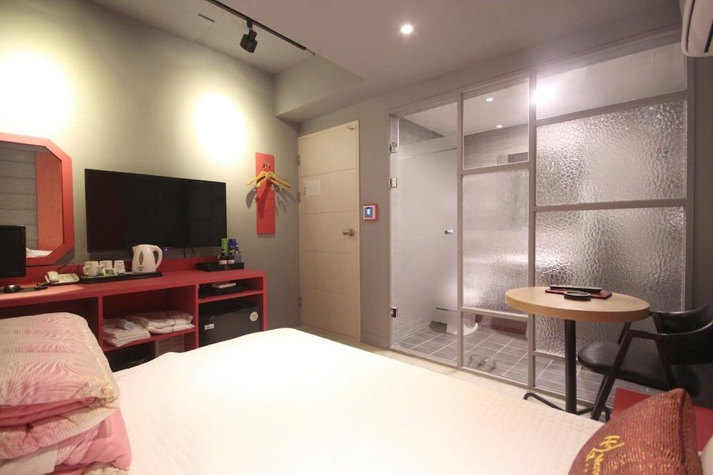 Busan Deokcheon Some Room (Standard Room) 13
