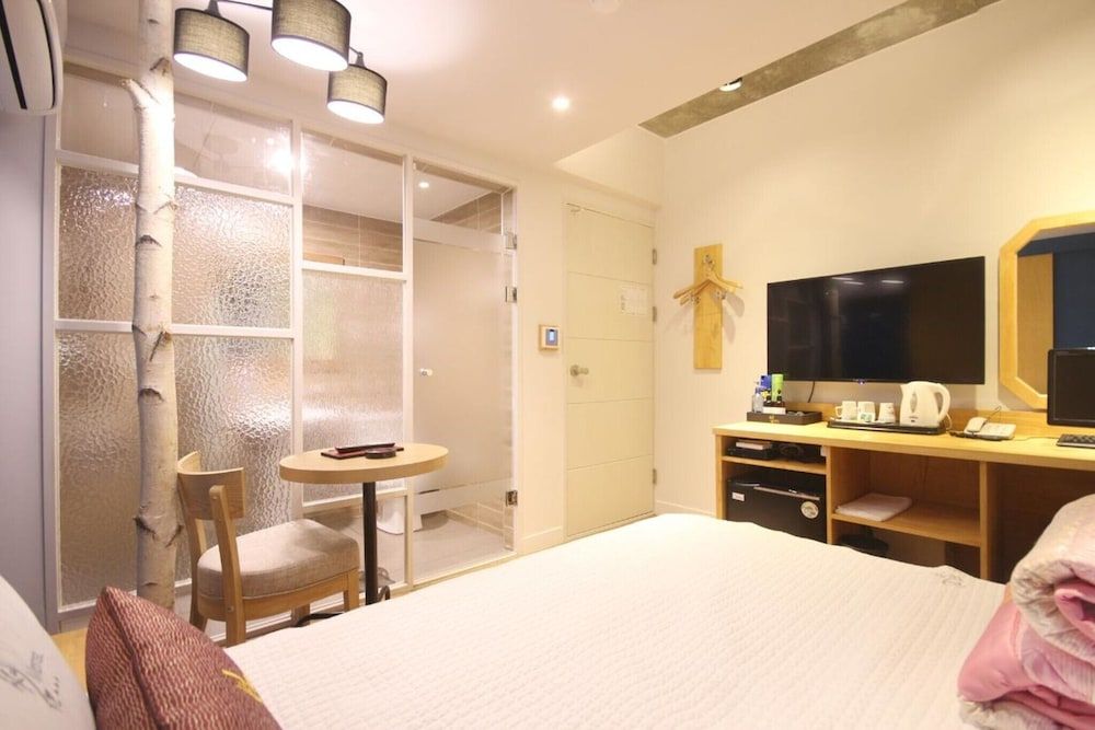 undefined Busan Deokcheon Some 9