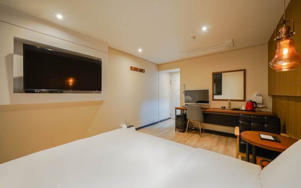 Busan Sajik The Stone Bridge Hotel Room (24 hours is not enough (call for game) 8