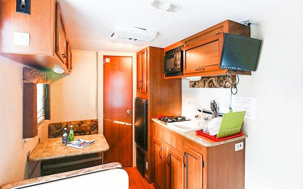 undefined Busan Zio Caravan Pension 3