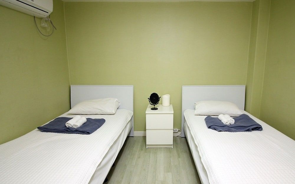 undefined Busan Guest House Urban 10