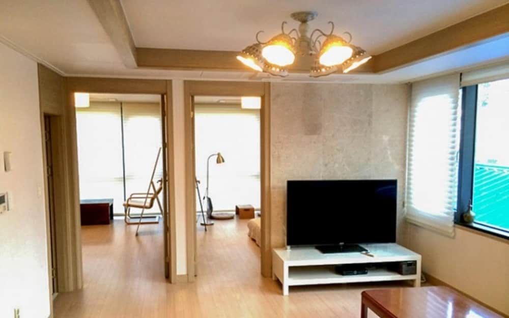 Busan Seorang Pension Room (S room)