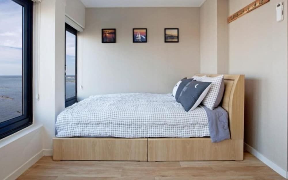 undefined Busan Yeonhwa Reef Pension Dreamer 4