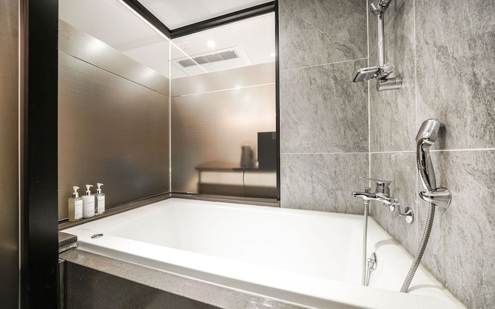 Busan Yeondong-dong Hotel Smith Room (Suite Family (Netflix viewing availab) 16