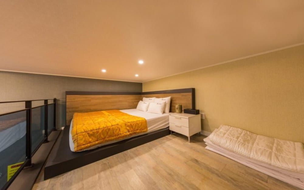 Busan Gijang Brown Dot Pension Room (Room 201 (duplex side ocean view)) 8