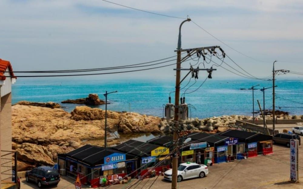 Busan Dream House Pension Room (Whale Room (Room 501 Ocean View)) 8