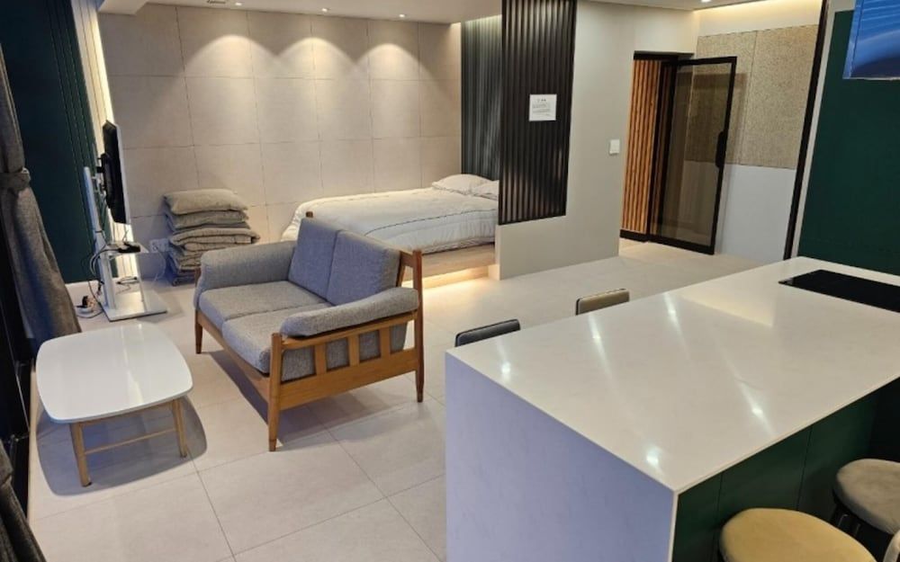 Busan Ragomare Pension Room (Room A201 (VIP special room)) 13