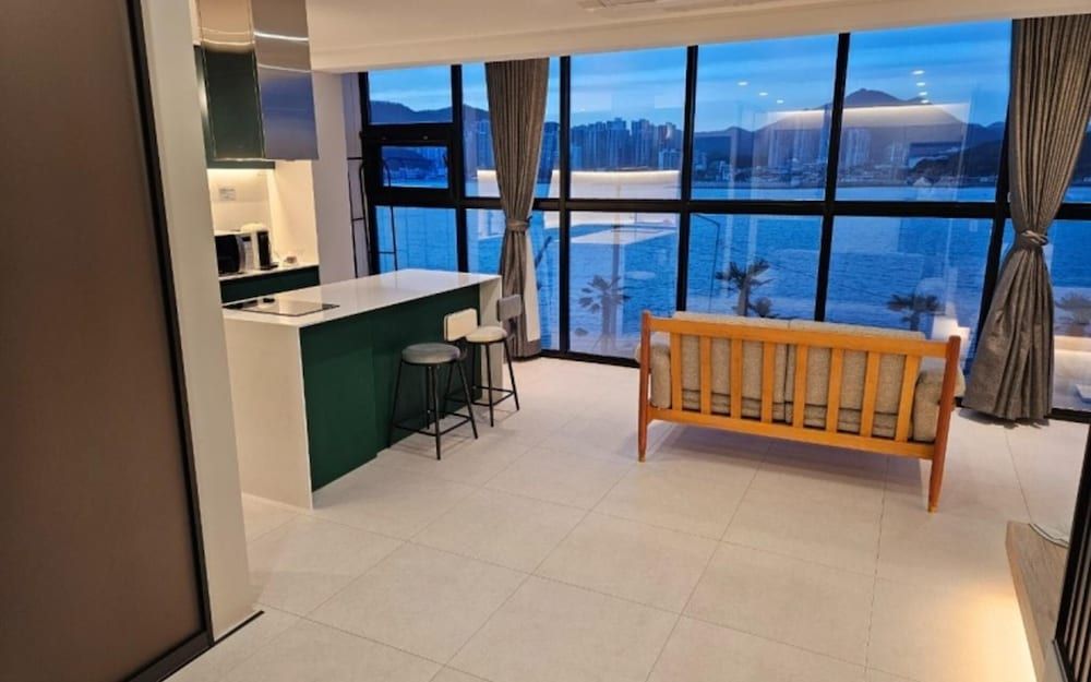 Busan Ragomare Pension Room (Room A201 (VIP special room)) 12