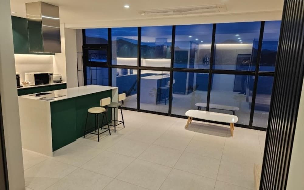 Busan Ragomare Pension Room (Room A201 (VIP special room)) 5