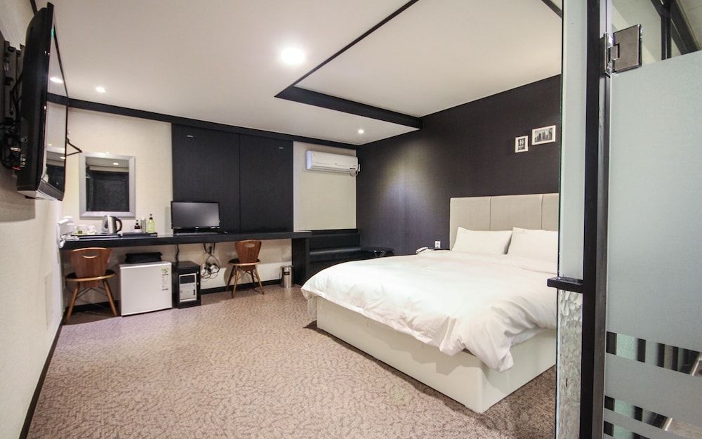 Busan Nampo-dong Elise Room (Superior (Double)) 2