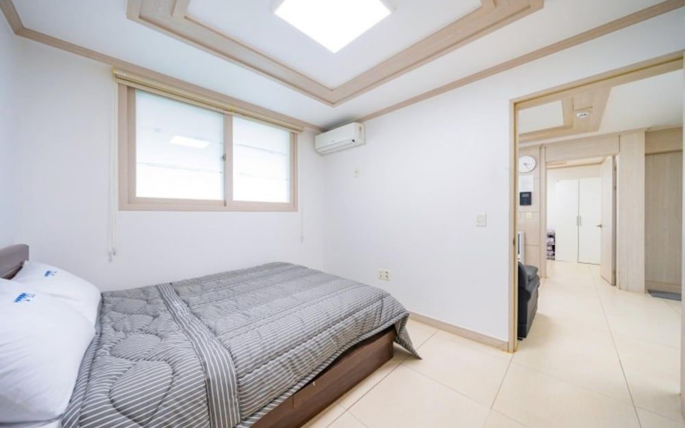Busan Sarangae Pension Room (202 (Terrace Ocean View)) 6