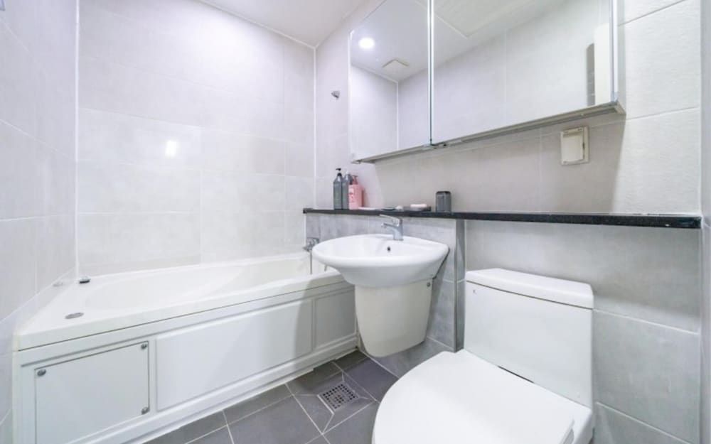 Busan Sarangae Pension Room (202 (Terrace Ocean View)) 11