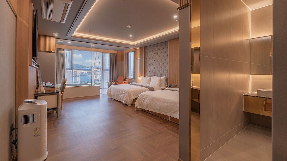 undefined Grand Bern Hotel 4