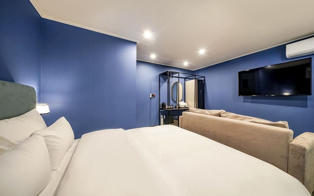 Brown Dot Busan Hwamyeong Room (Suite family bath - Starbucks coffee ) 14