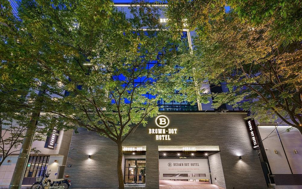 undefined Brown Dot Busan Hwamyeong 5