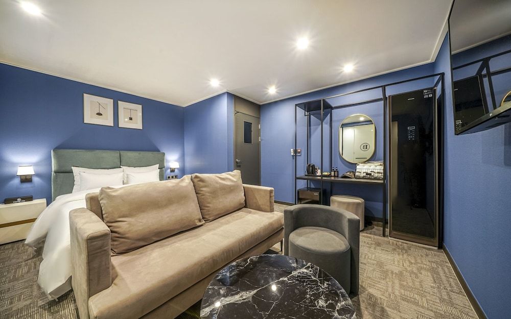 Brown Dot Busan Hwamyeong Room (Suite family bath - Starbucks coffee ) 12