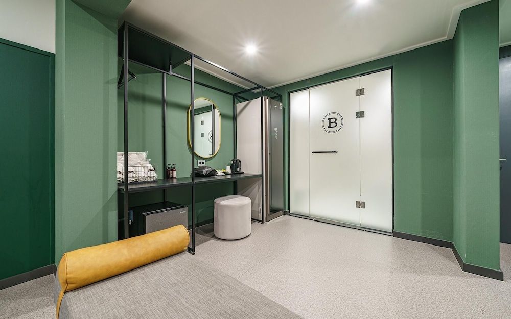 Brown Dot Busan Hwamyeong Room (Suite family bath - Starbucks coffee ) 9