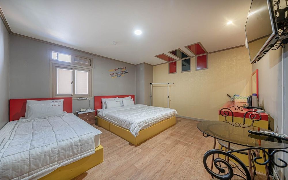 undefined Busan Yeongju-dong G 7