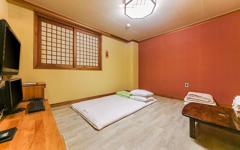 undefined Busan Choeup Koreana 3