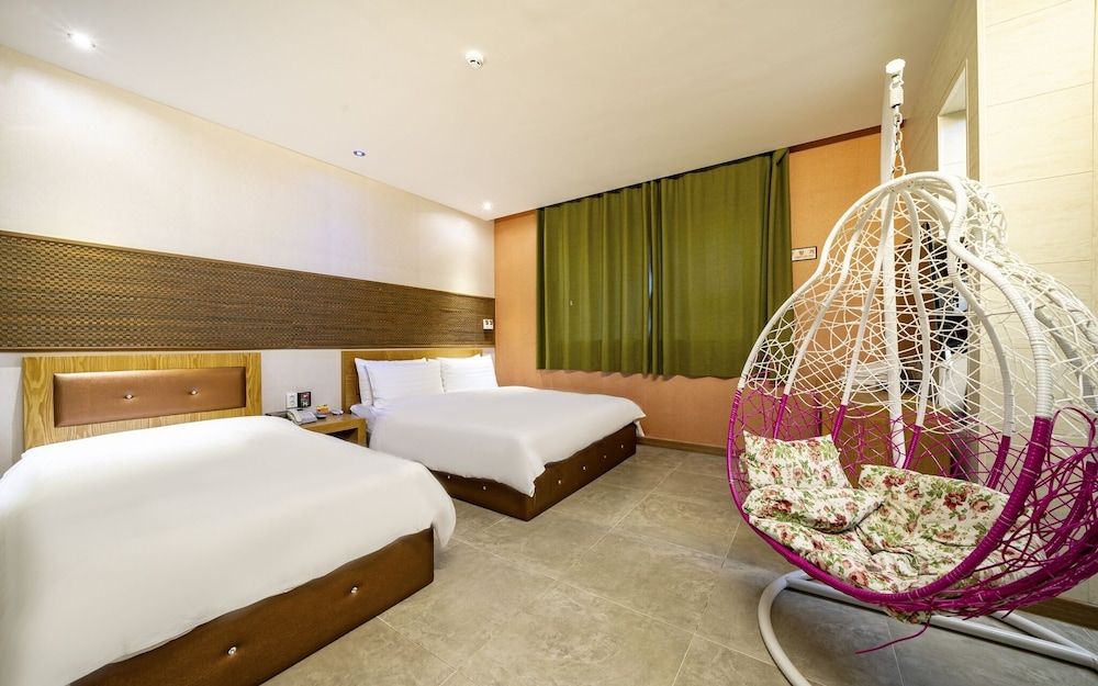 Busan Songjeong Olla Hotel Room (Family Twin Mountain (Cancellation 3 )
