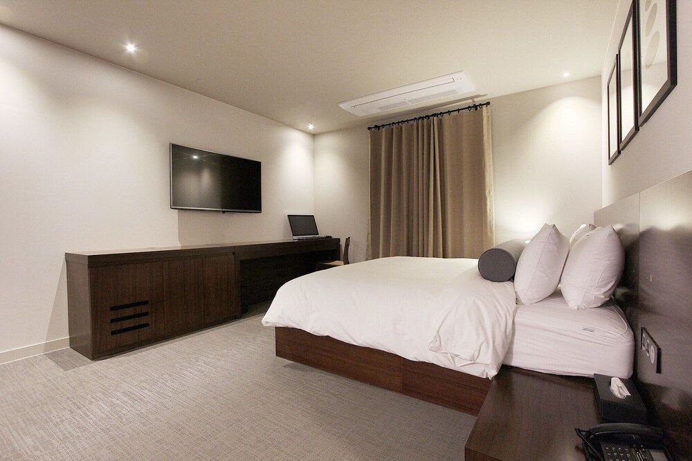 Busan Geumsa-dong Have Room (Sweet Double (Disney Netflix free You) 5