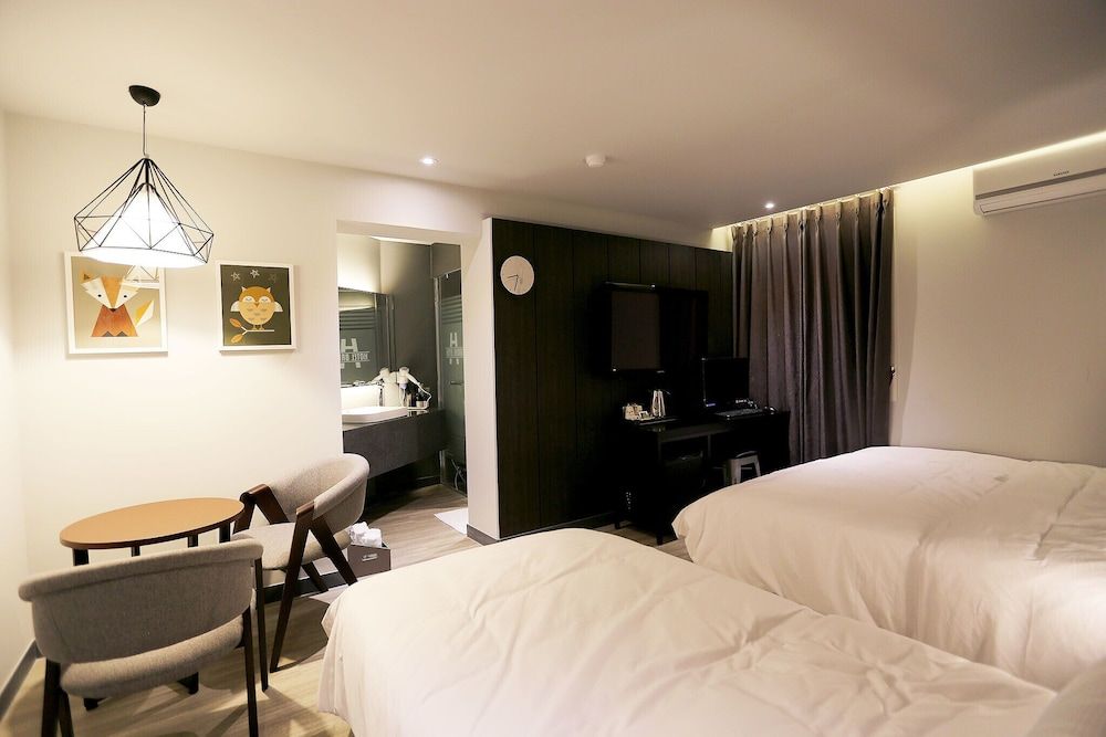 Busan Yeongdo Hotel Bridge Room (Deluxe Twin (adult broadcasting Netfl) 6