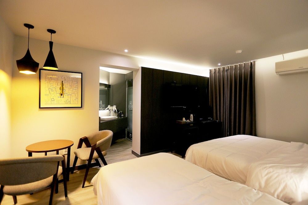 Busan Yeongdo Hotel Bridge Room (Deluxe Twin (adult broadcasting Netfl) 5