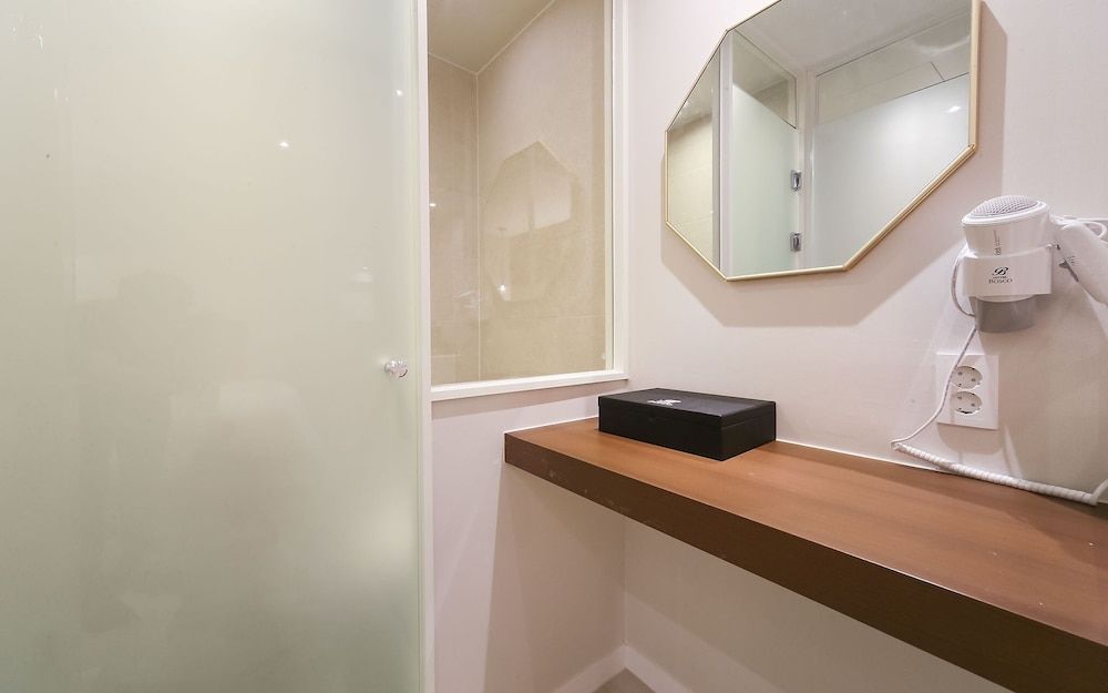 Busan Daeyeondong Hotel Bosco Room (Deluxe Double (Consecutive Nights Fre) 6